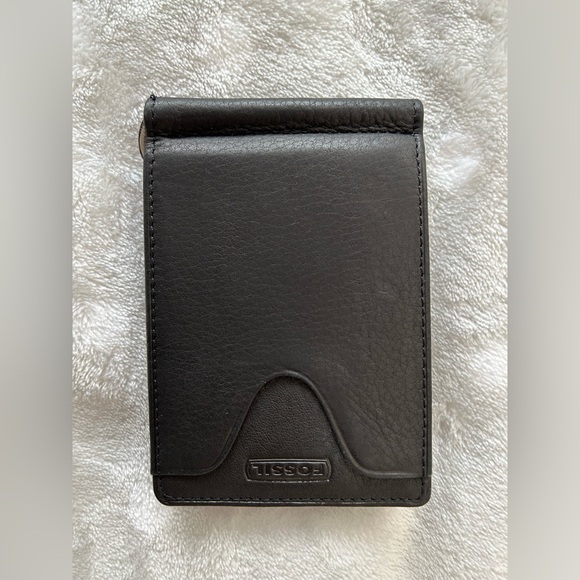 Fossil Accessories Nwt Fossil Mens Wallet W Money Clip Poshmark